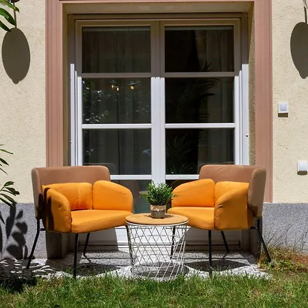 Garden House Near Andrassy 4br Design Gem
