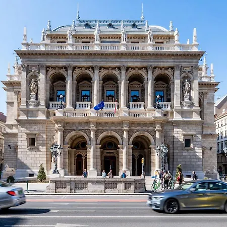 דירה Garden House Near Andrassy 4br Design Gem *